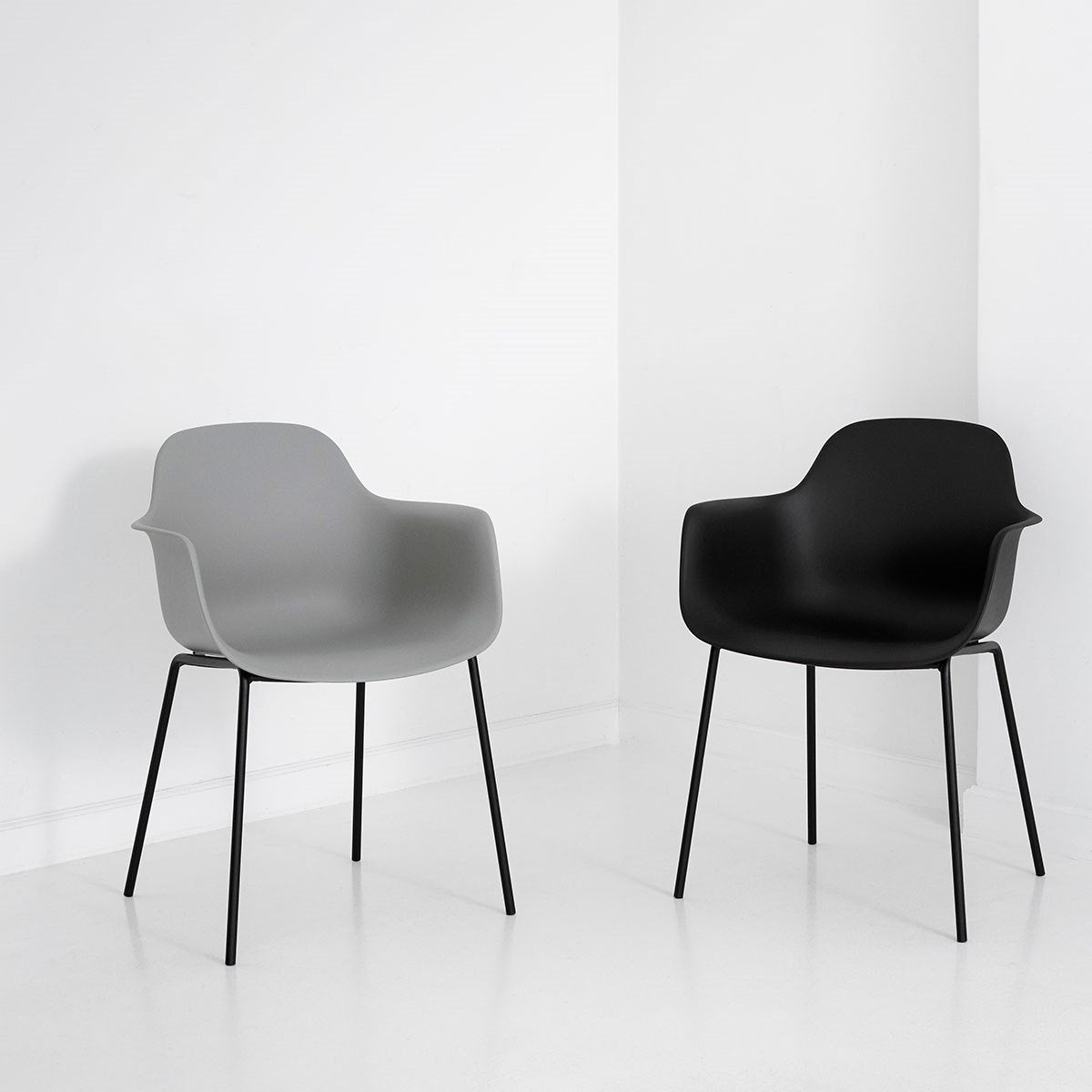 Andersern möbler AC3 stol i grå, metallram