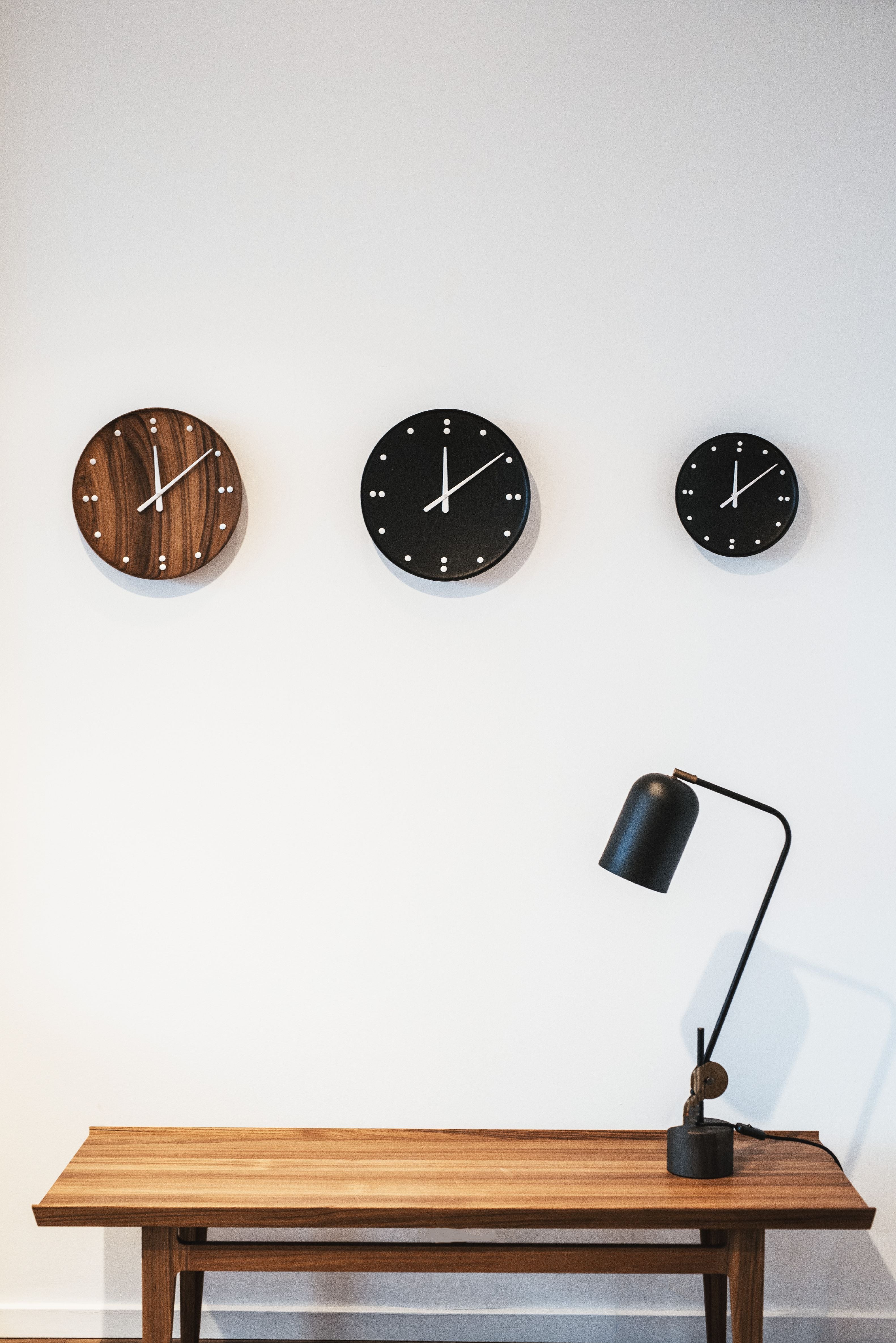 Architectmade Finn Juhl Wall Clock Black, Ø25 cm