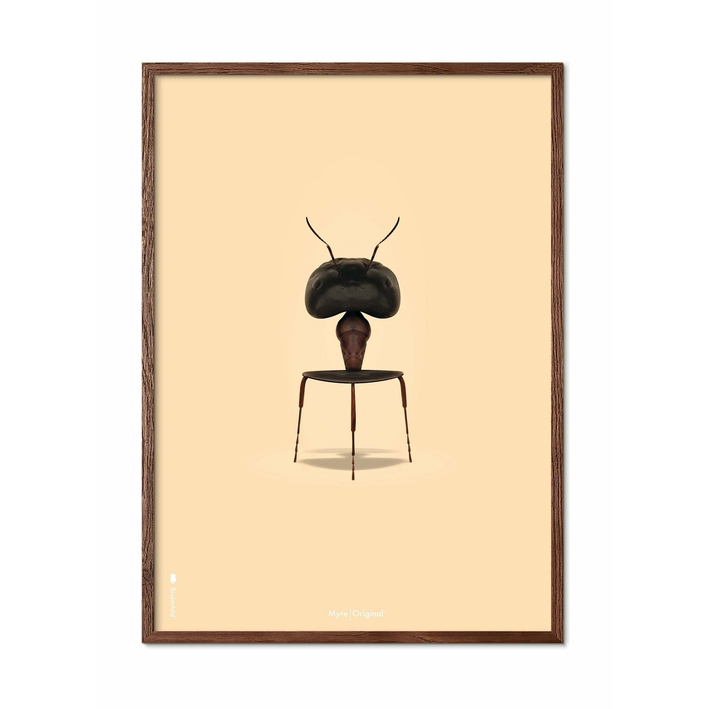 Brainchild Ant klassisk affisch, ram i mörkt trä 30x40 cm, sandfärgad bakgrund