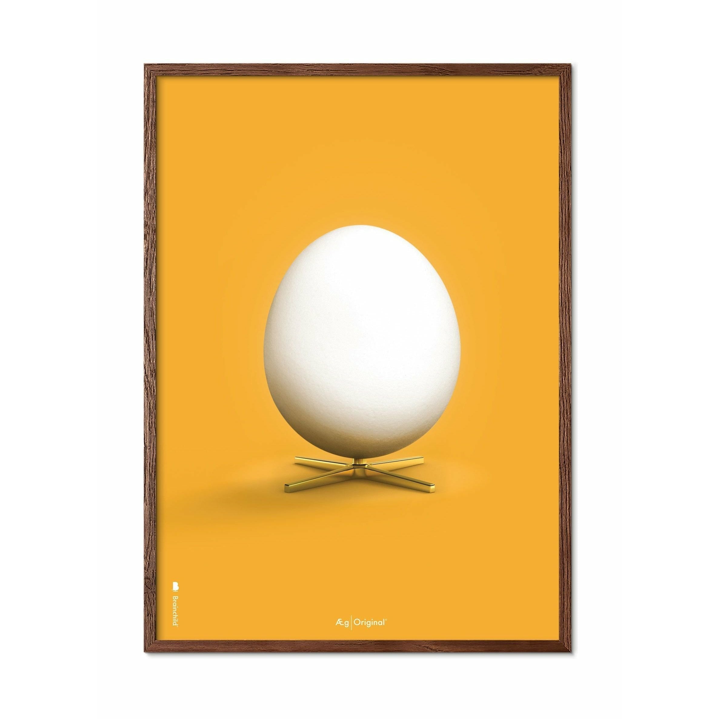 Brainchild Egg Classic Affisch, ram i mörkt trä 30x40 cm, gul bakgrund