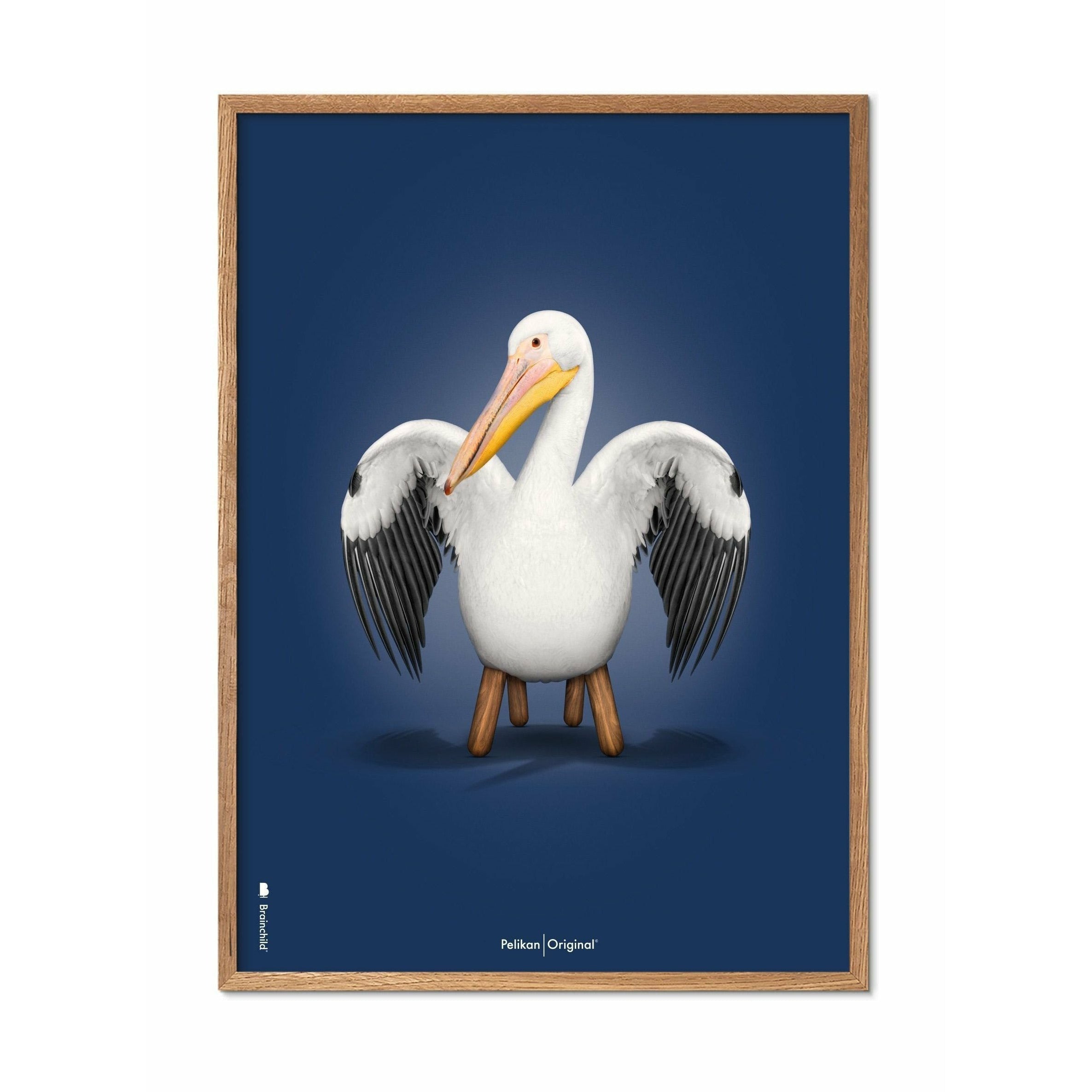 Brainchild Pelican Classic -affisch, ram i lätt trä 30x40 cm, mörkblå bakgrund