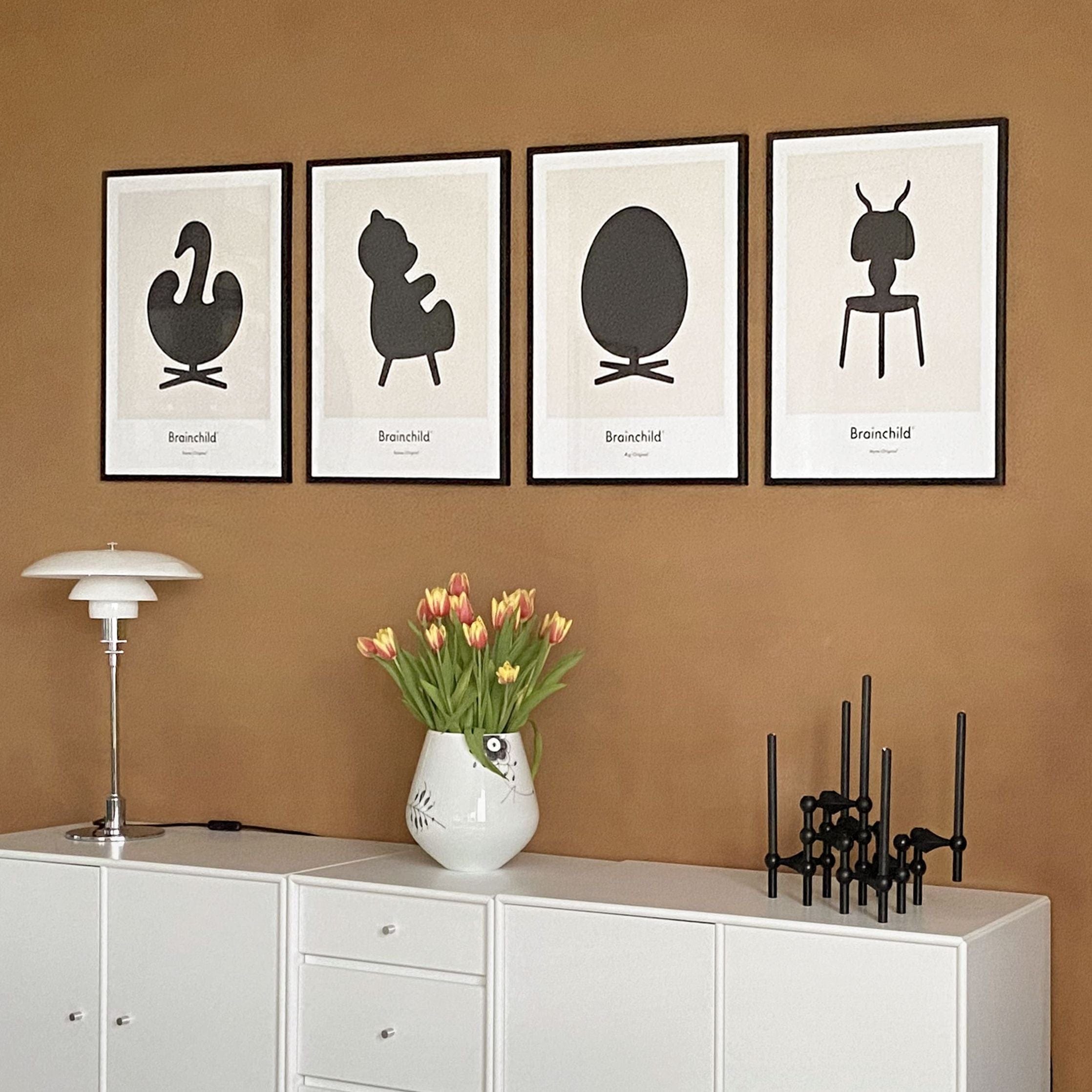 Brainchild Swan Design Icon -affisch, mässingsfärgad ram 30x40 cm, grå
