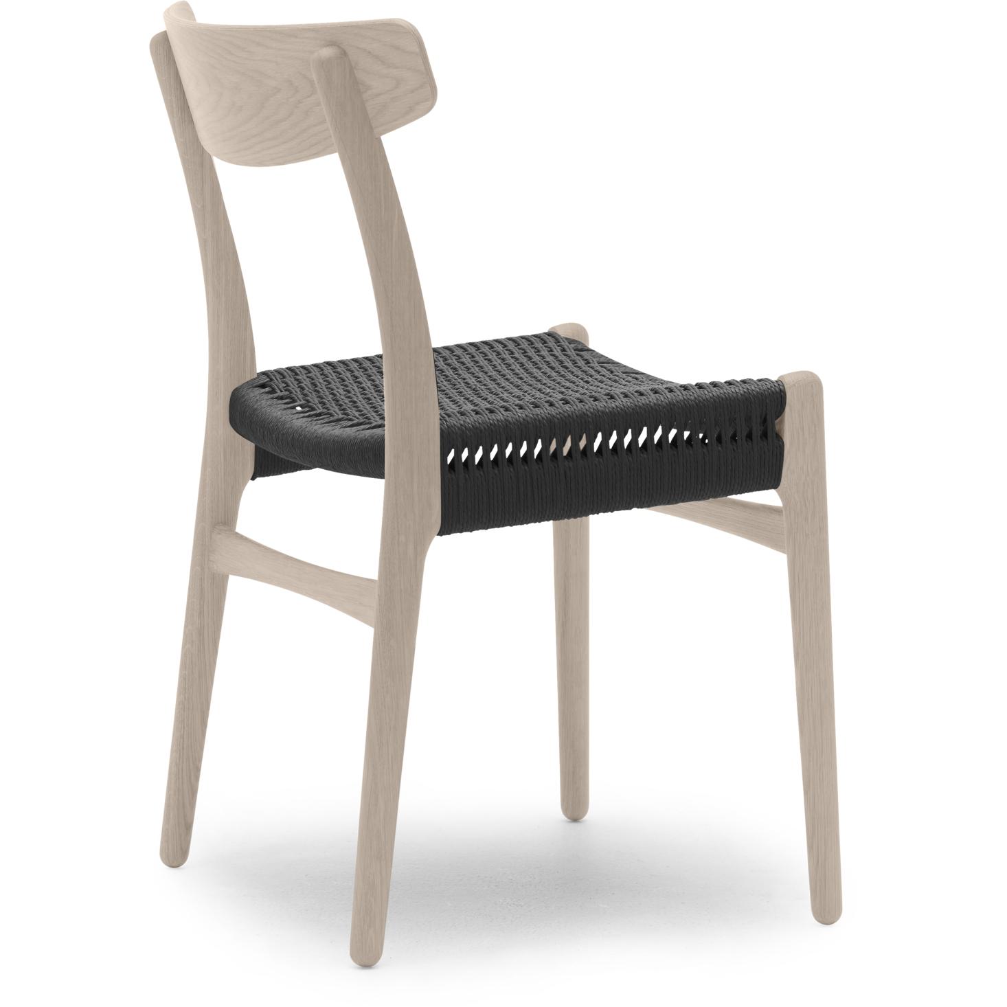 Carl Hansen CH23 -stol, tvål ek/svart naturfläta