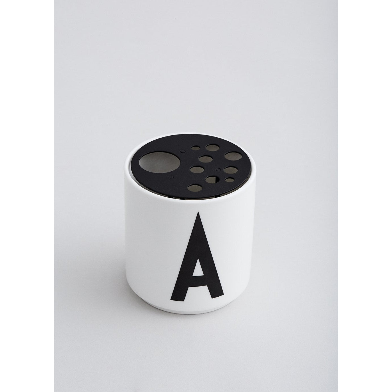 Design Letters Blommorhållare för ABC -kopparna