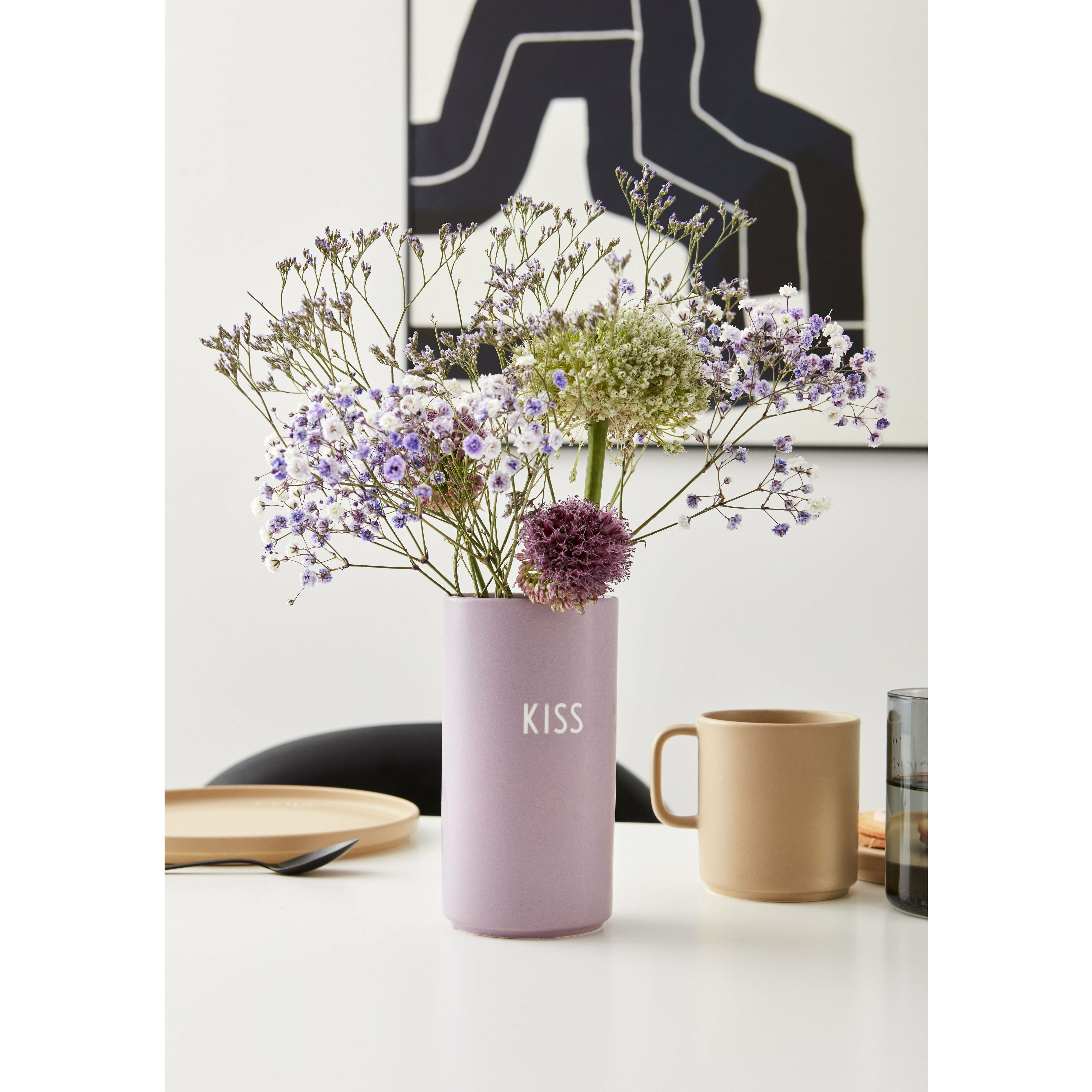Design Letters Favoritvase Kiss Medium, Lavendel