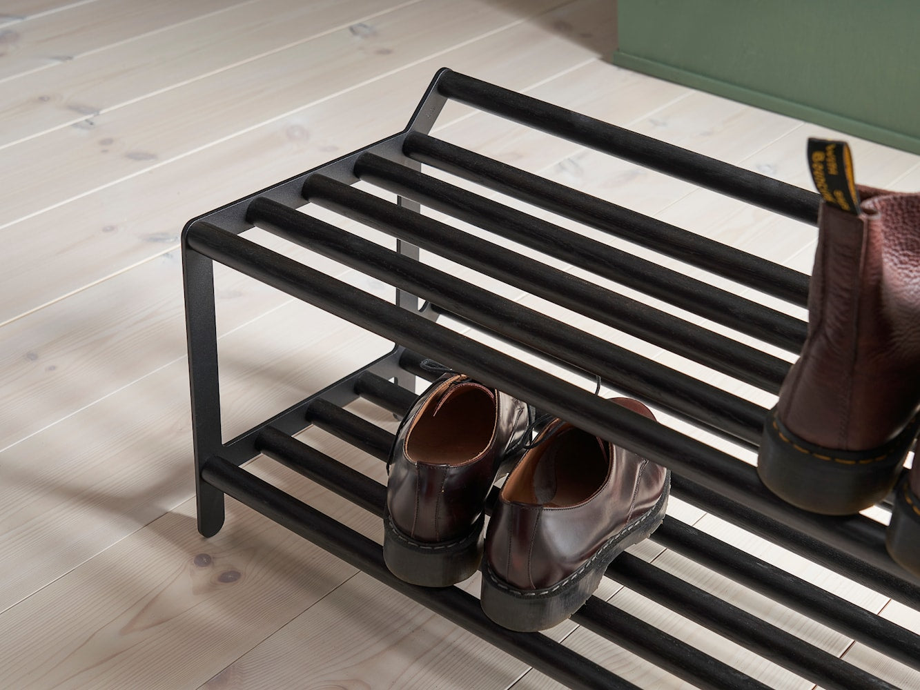 Essem Design Tamburin sko hylla ek 100 cm, svart -färgad