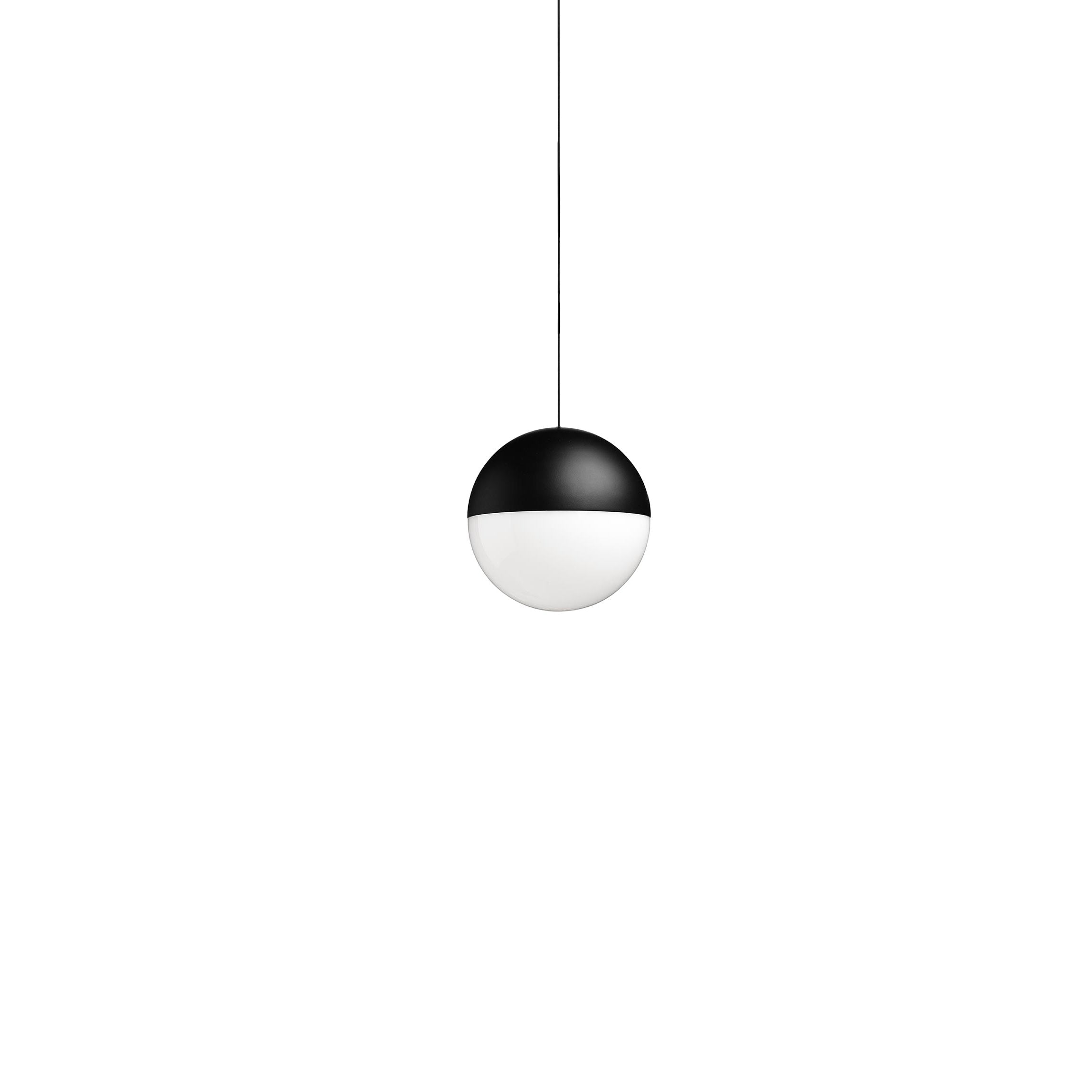 FLOS String Light Sphere Pendel 22m svart, Casambi -appen redo