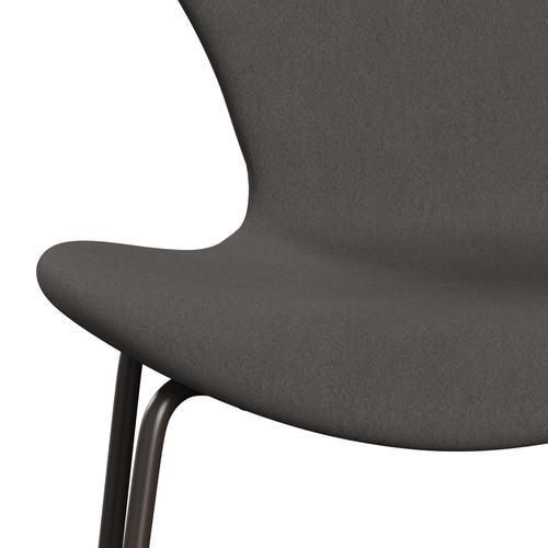 Fritz Hansen 3107 stol helt vadderad, brun brons/komfort mörkgrå (C60008)