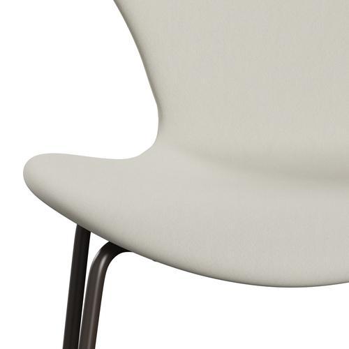 Fritz Hansen 3107 stol helt vadderad, brun brons/komfort ljusgrå