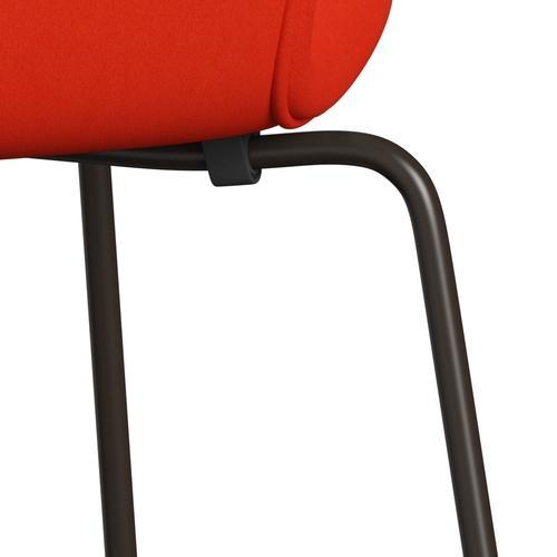 Fritz Hansen 3107 stol helt vadderad, brun brons/komfort orange/röd