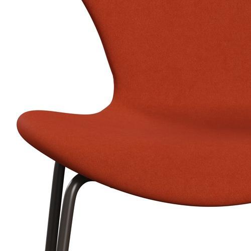 Fritz Hansen 3107 stol helt vadderad, brun brons/komfort rost röd (C09055)