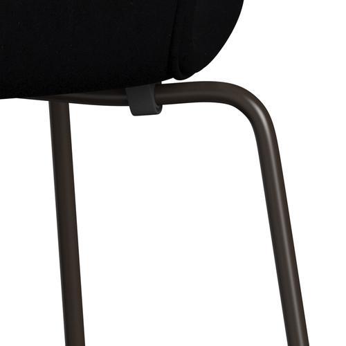 Fritz Hansen 3107 stol helt vadderad, brun brons/komfort svart (C00050)