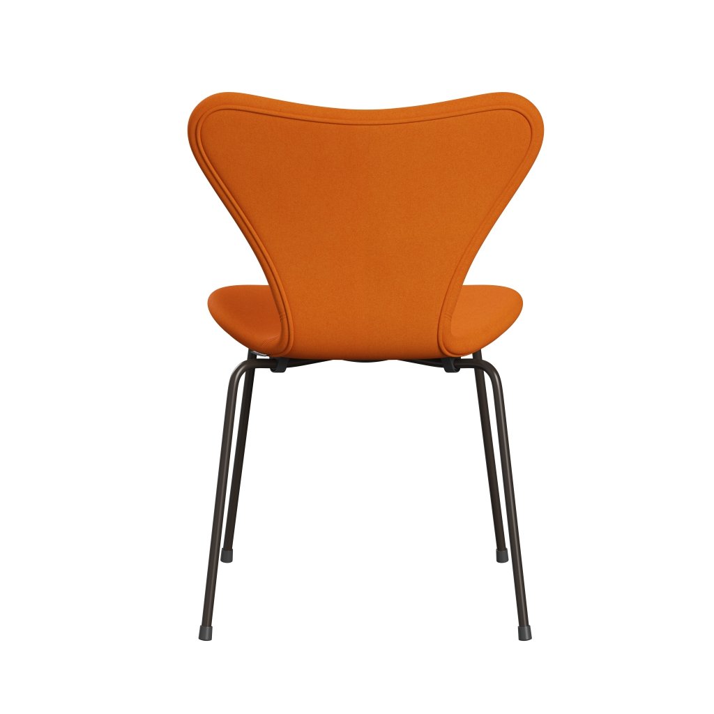 Fritz Hansen 3107 stol helt vadderad, brun brons/divina orange (div444)