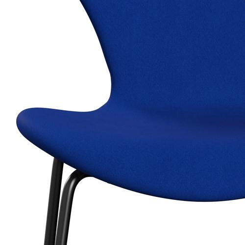 Fritz Hansen 3107 stol helt vadderad, svart/komfortblå (C00035)