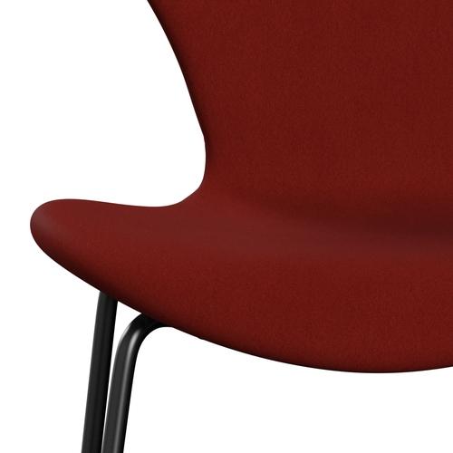 Fritz Hansen 3107 stol helt vadderad, svart/komfort rost röd (C00028)