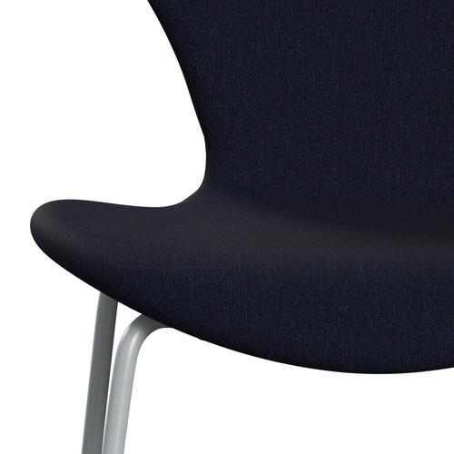 Fritz Hansen 3107 stol helt vadderad, silvergrå/duk mörkblå