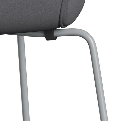 Fritz Hansen 3107 stol helt vadderad, silvergrå/komfort grå (C01012)
