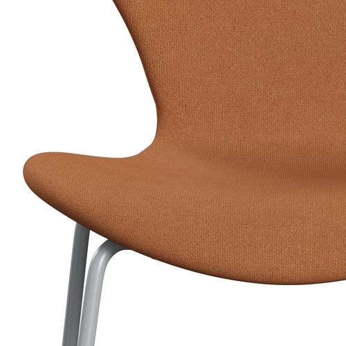 Fritz Hansen 3107 stol helt vadderad, silvergrå/tonus dammig orange