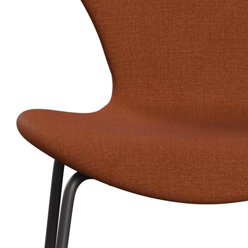 Fritz Hansen 3107 stol helt vadderad, varm grafit/remix rost orange