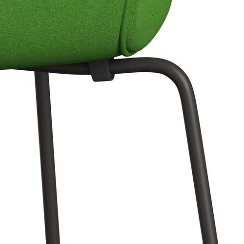 Fritz Hansen 3107 stol helt vadderad, varm grafit/tonus klar grön