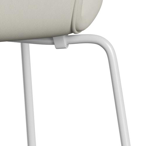 Fritz Hansen 3107 stol helt vadderad, vit/komfort ljusgrå