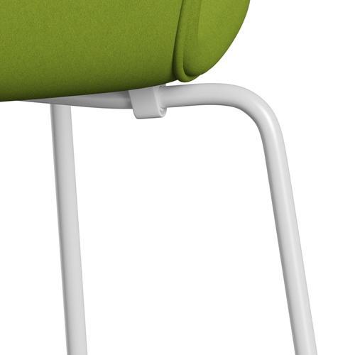 Fritz Hansen 3107 stol helt vadderad, vit/komfort ljusgrön (C68000)