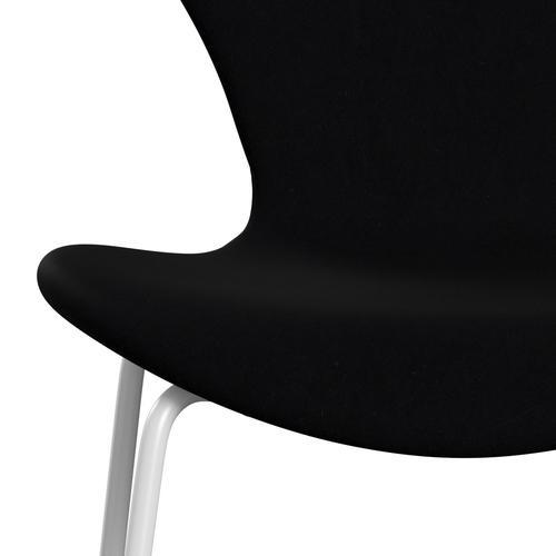 Fritz Hansen 3107 stol helt vadderad, vit/komfort svart (C00050)