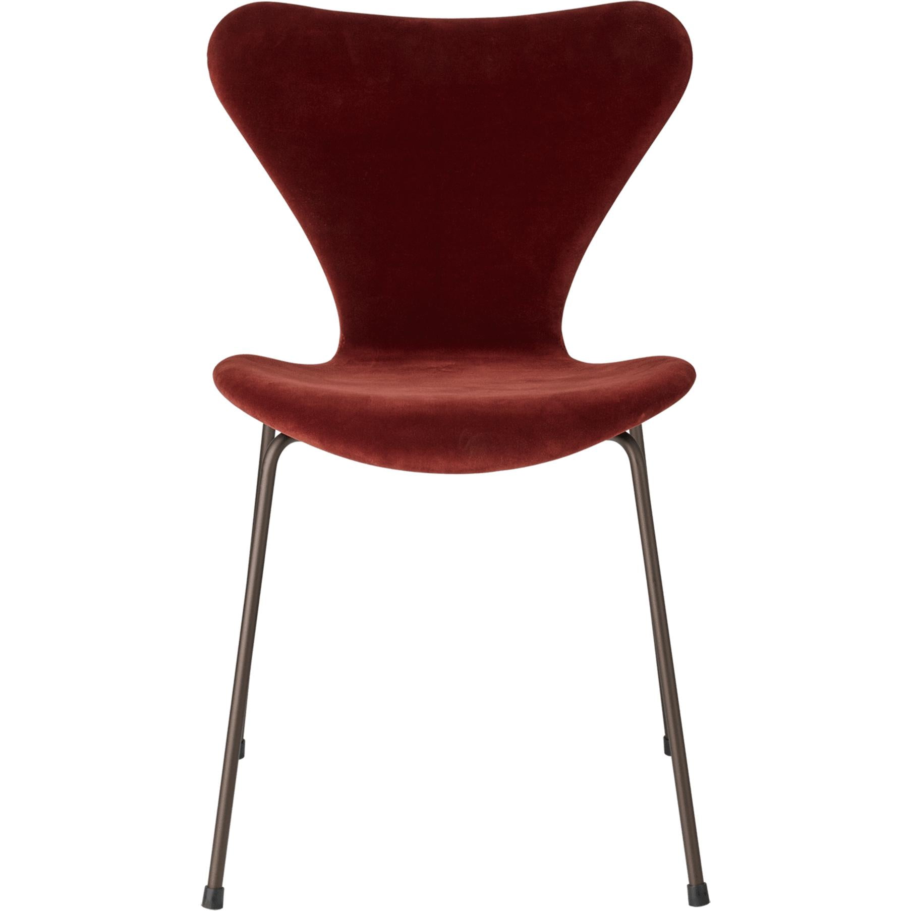 Fritz Hansen Serie 7 -stol, velor helt klädsel, höströd