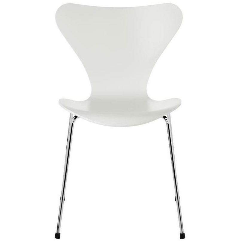 Fritz Hansen Serie 7 -stol lackerad vit skallig H46 cm, kromade stålben