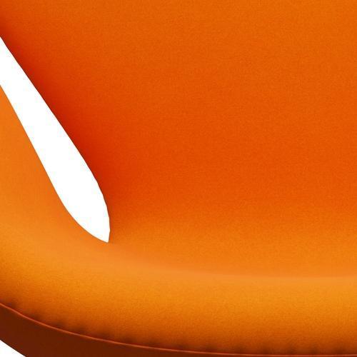 Fritz Hansen Svanstol, satinpolerad aluminium/divina mörk orange