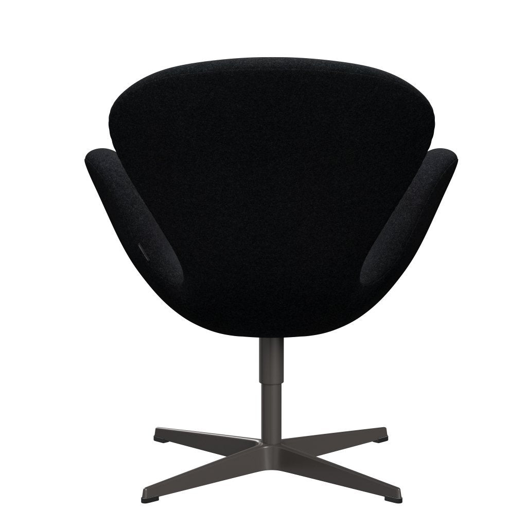 Fritz Hansen Swan Chair, Warm Graphite/Divina MD Black