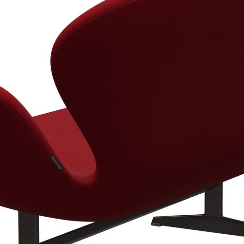 Fritz Hansen Svan soffa 2-personers, brun brons/komfort Bordeaux röd