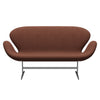 Fritz Hansen Svan soffa 2-sits, satin polerad aluminium/stålcut medium brun