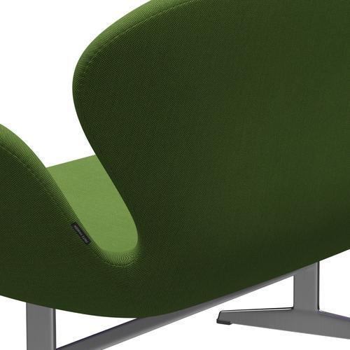 Fritz Hansen Svan soffa 2-sits, satinpolerad aluminium/stålcut trio gräsgrön