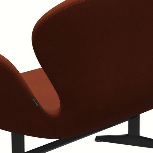 Fritz Hansen Svan soffa 2-personers, svart lack/komfort mörkröd (61018)