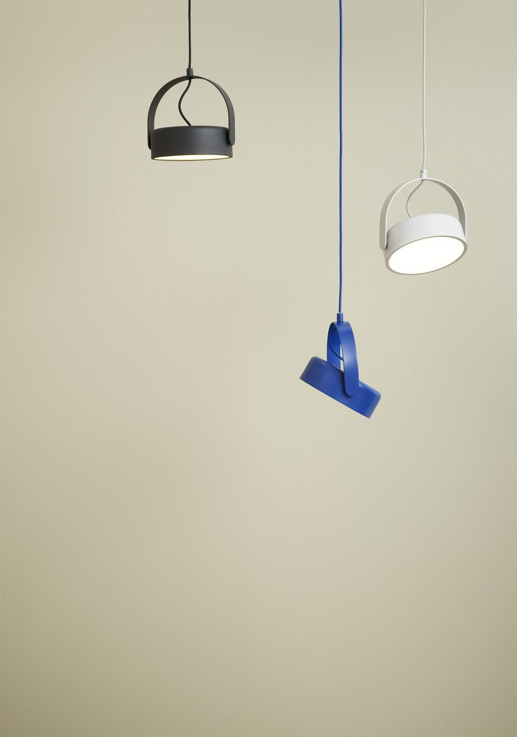 Hübsch Steg LED -taklampan, blå
