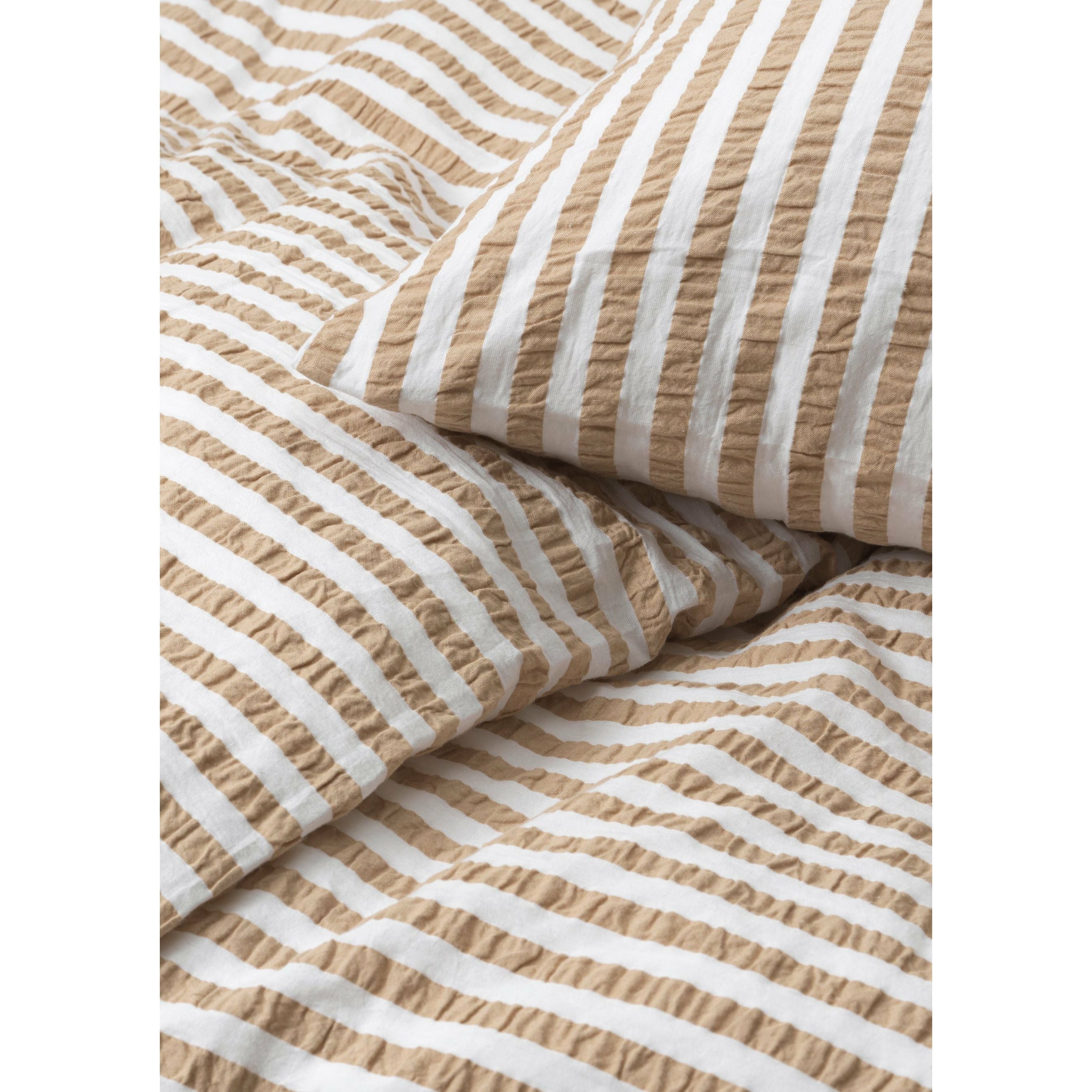 Juna Bæk & Wave Lines sängkläder 140x200 cm, sand/vit