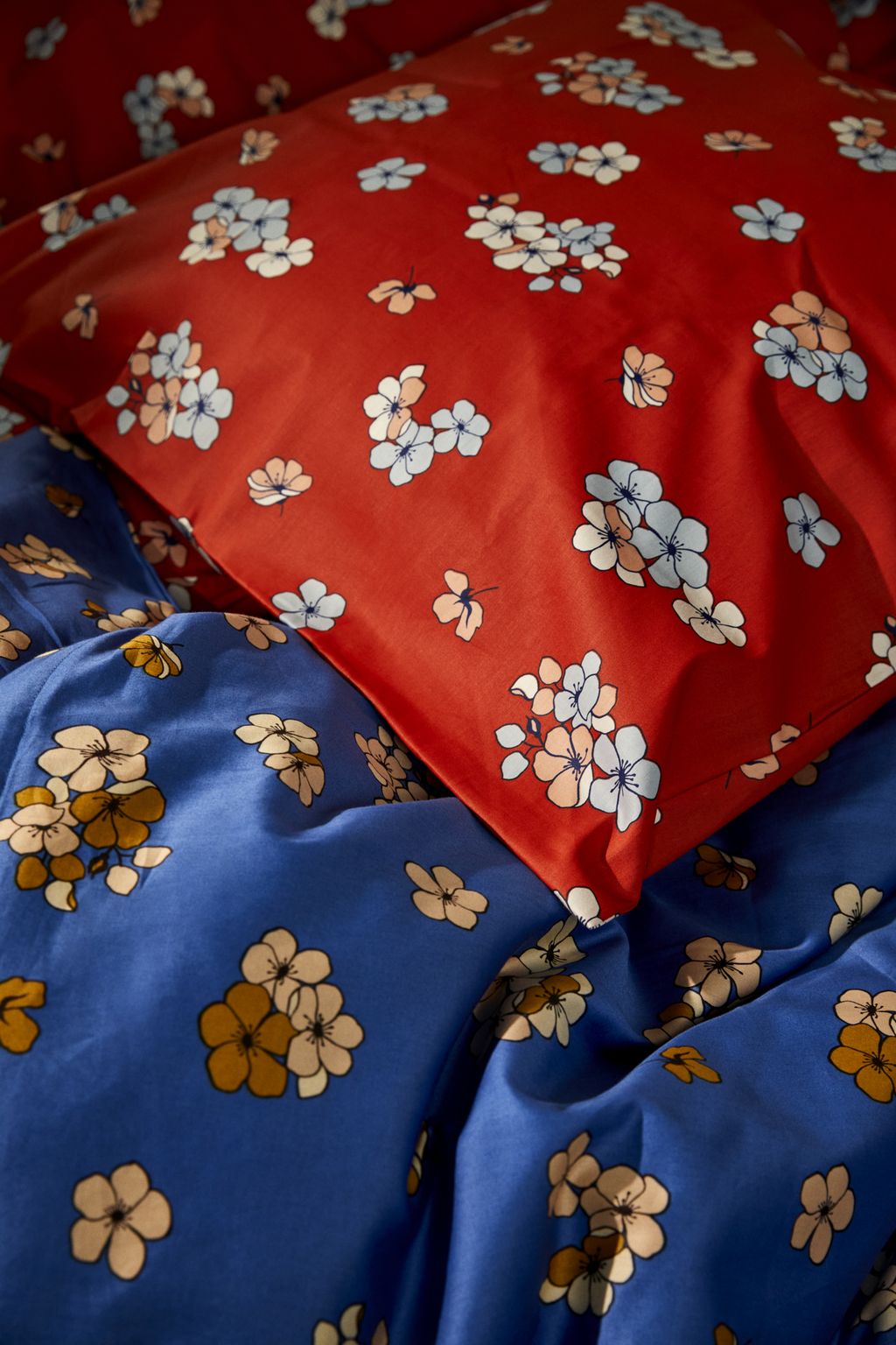 JUNA Stora behagligt sängkläder 140x200 cm, blå