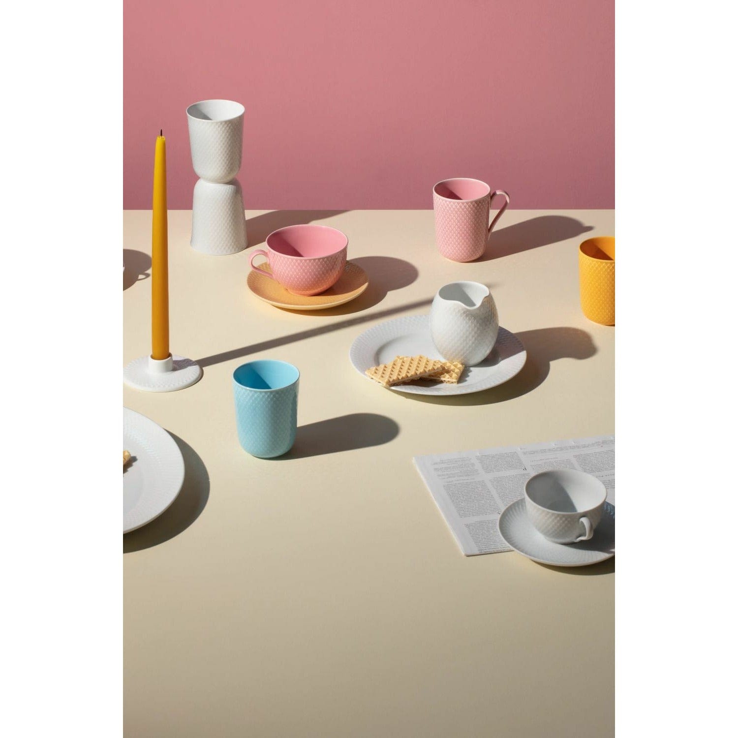 Lyngby Porcelæn Rhombe Color Tekop med tefat, rosa/sand