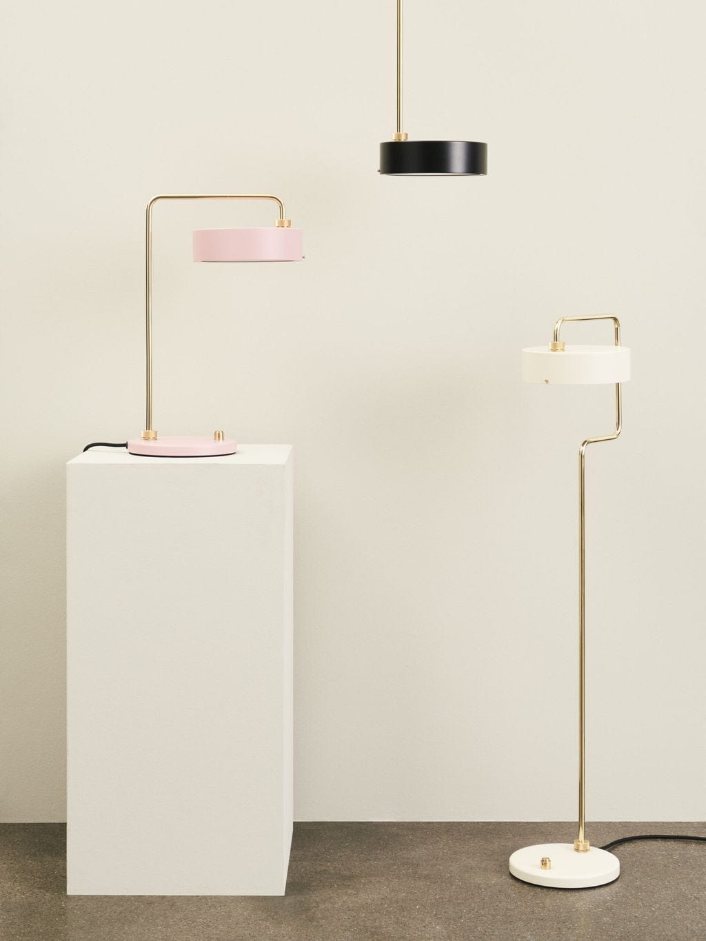 Made by Hand Petite Machine Table Lamp H: 52 cm, rosa