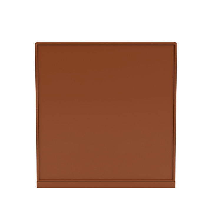 Montana bär byrå med 3 cm sockel, hasselnötbrun
