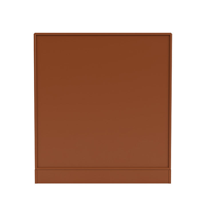 Montana Show bokhylla med 7 cm piedestal, hasselnötbrun
