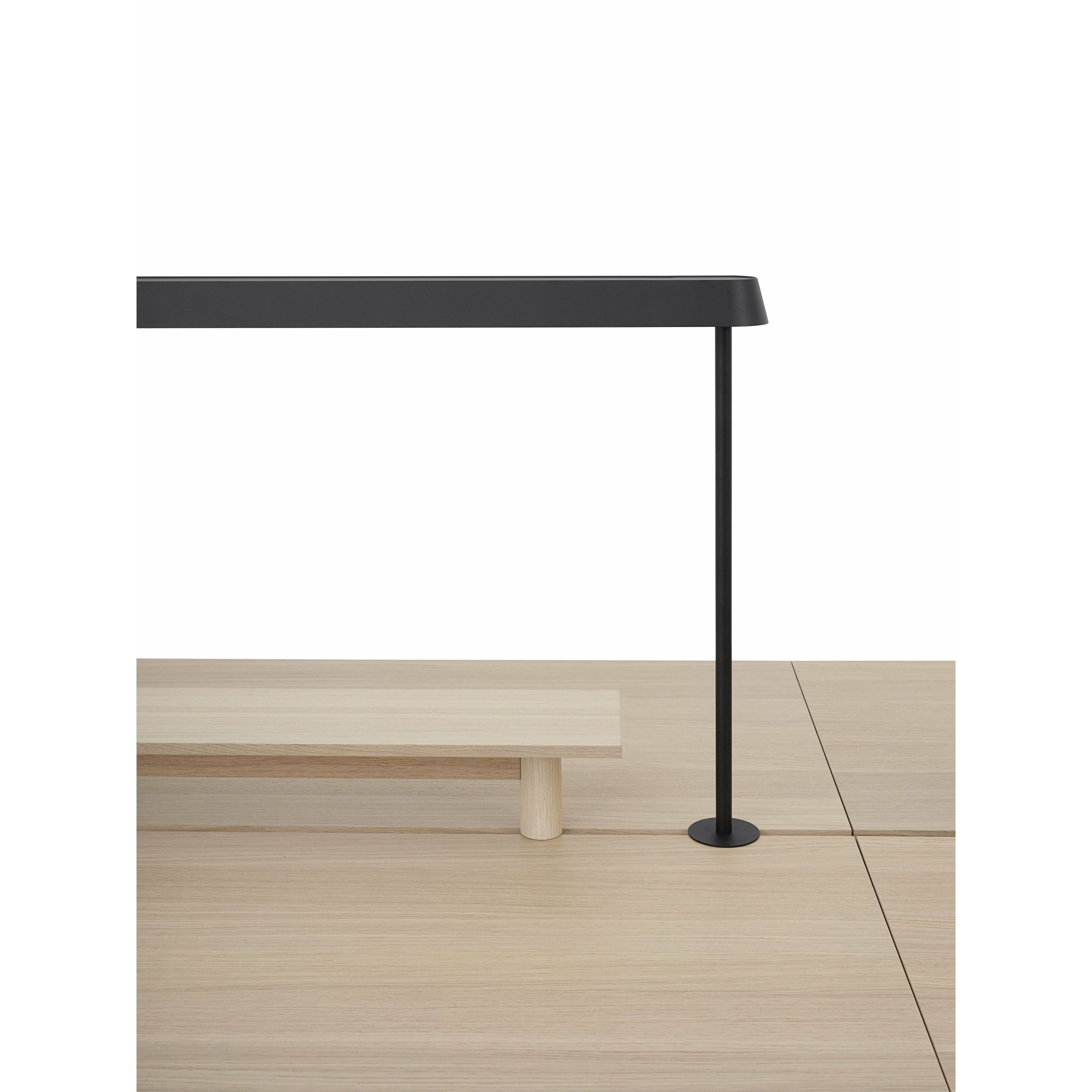 Muuto Linear System Monteret Lampe 209x71 Cm, Sort
