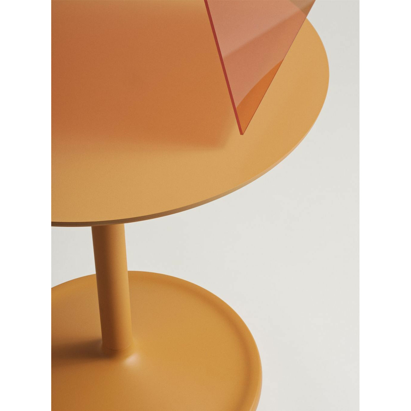 Muuto Mjukt sidobord Øxh 41x40 cm, orange