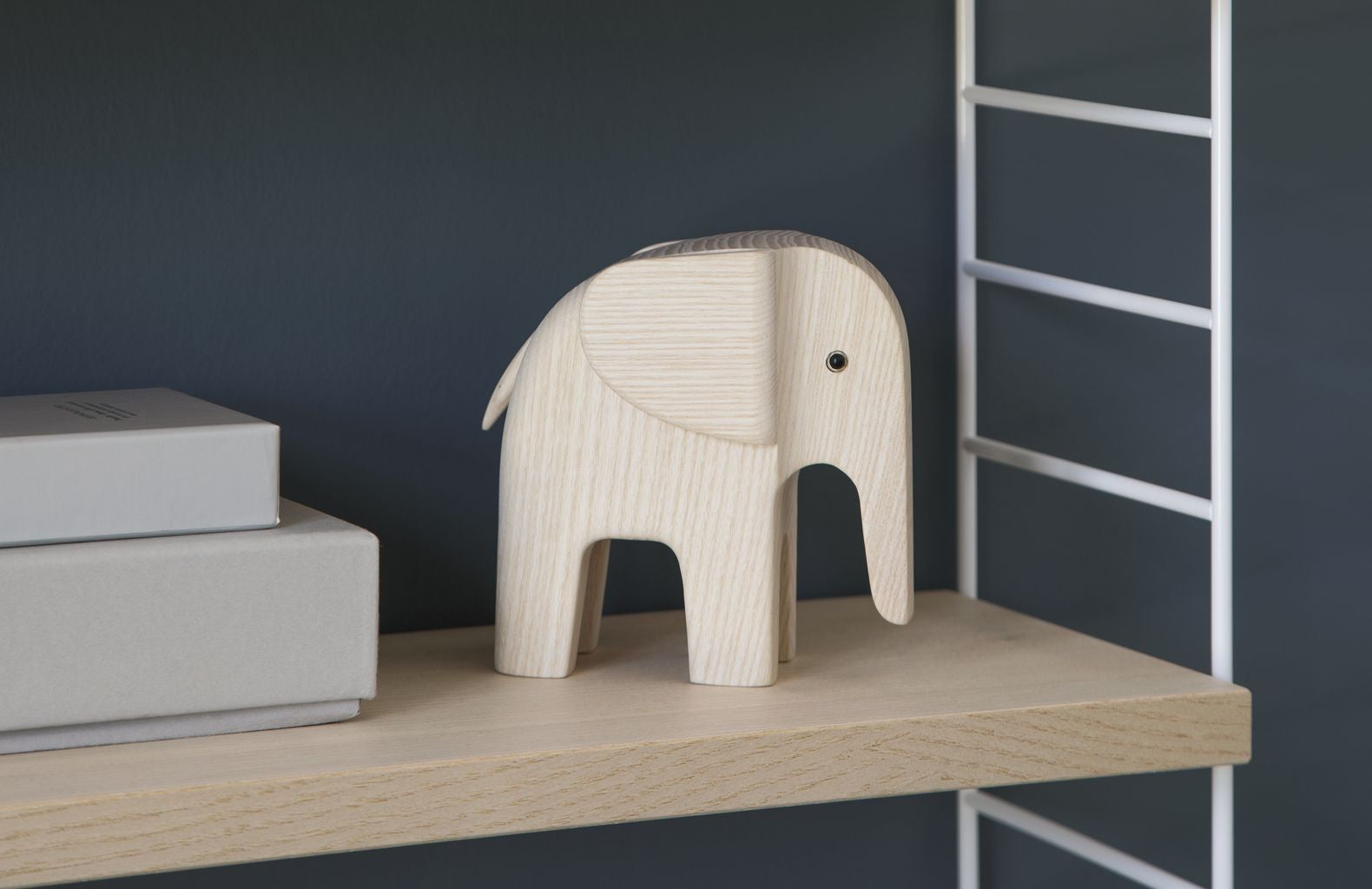 Novoform Design Elefant, obehandlad askträd