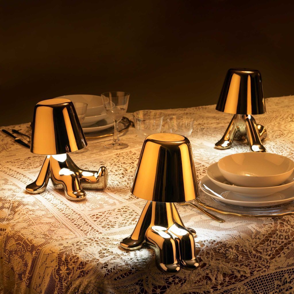 Qeeboo Golden Brothers bordslampa av Stefano Giovannoni, Sam