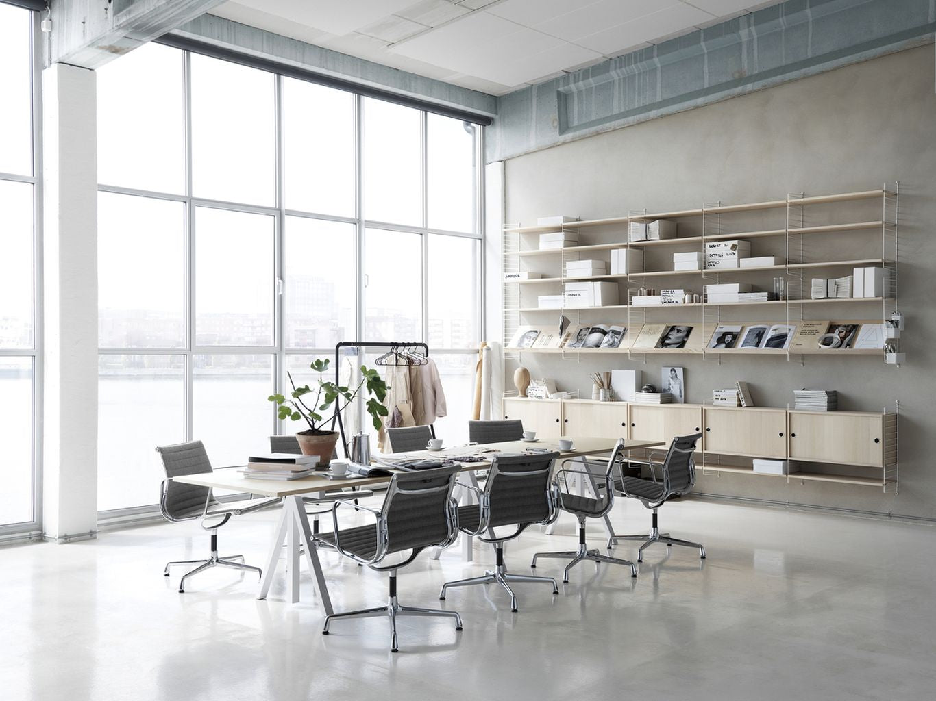 String Furniture Fungerar höjd justerbar möte tabell 90x180 cm, ljusgrå linoleum