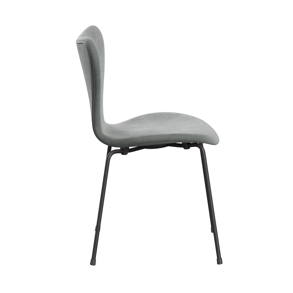Fritz Hansen 3107 Chair Full Upholstery, Warm Graphite/Belfast Velvet Seal Grey