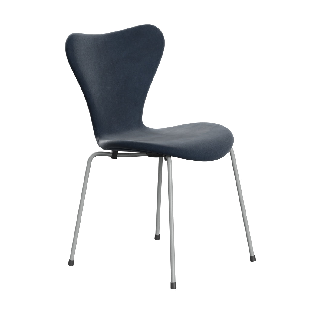Fritz Hansen 3107 Chair Full Upholstery, Nine Grey/Belfast Velvet Grey Blue