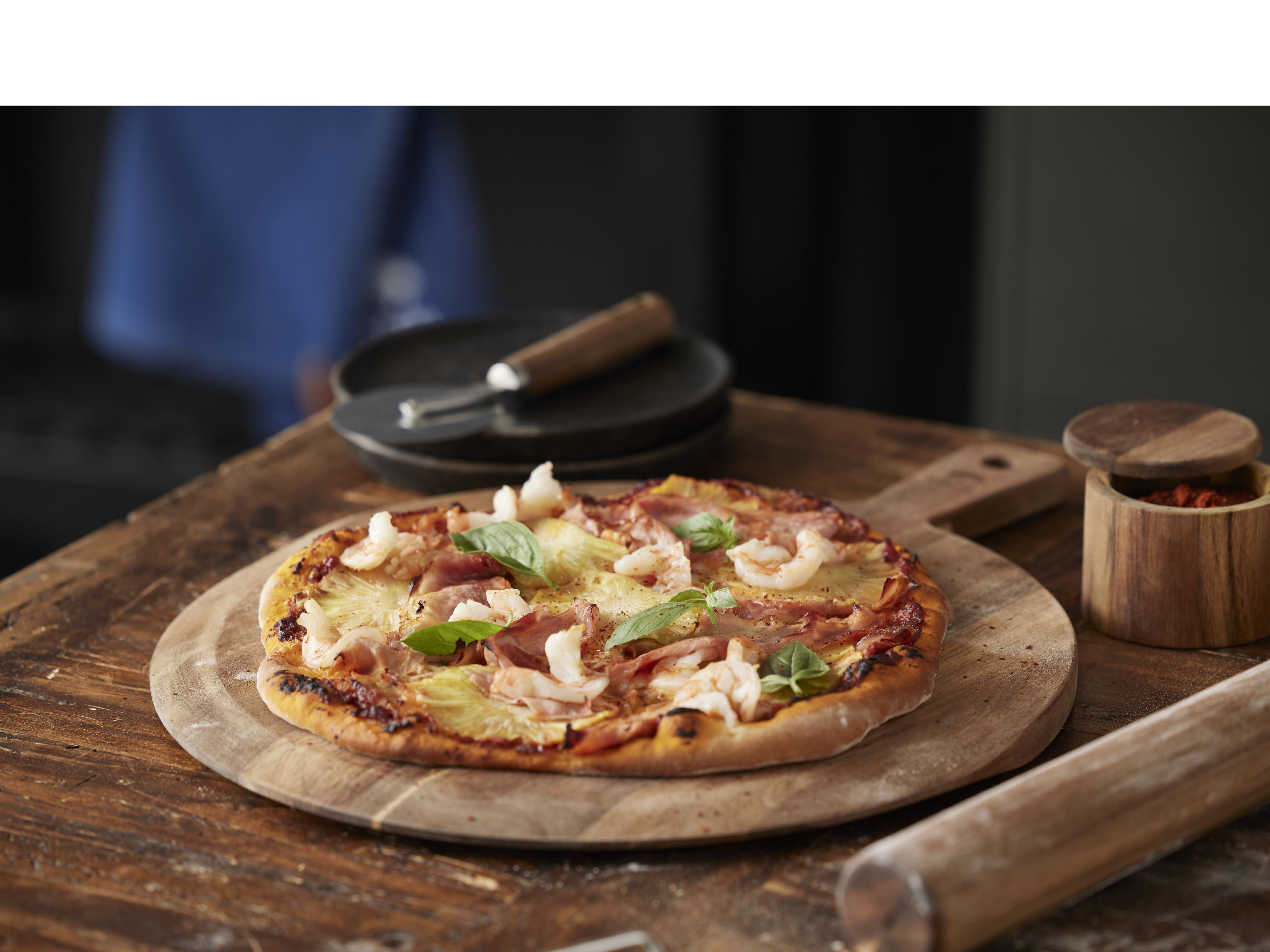 Holm Pizza Slicer 24 cm